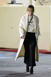 Olivia Wilde - Leaving a Restaurant in Santa Monica 04/01/2023