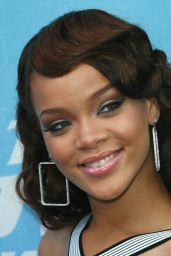 Rihanna - 2006 MTV Movie Awards