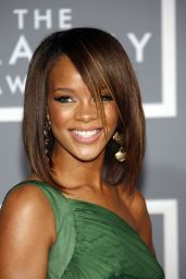 Rihanna - 2007 Grammy Awards