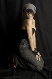 Rihanna - Portrait Session in New York 10/07/2007