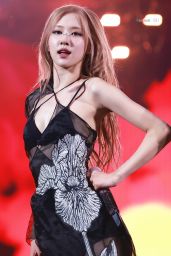 Rosé (Blackpink) at Coachella 2023 Main Stage 04/22/2023 (more photos)