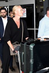 Sarah Murdoch at Sydney International Airport 04/16/2023