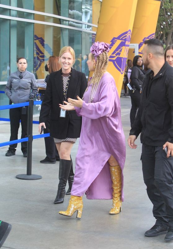 Sia Arriving to Lakers Playoff Game in Los Angeles 04/24/2023