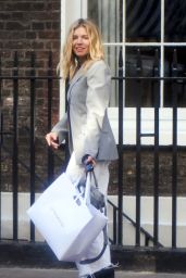 Sienna Miller Shopping in London 04/03/2023