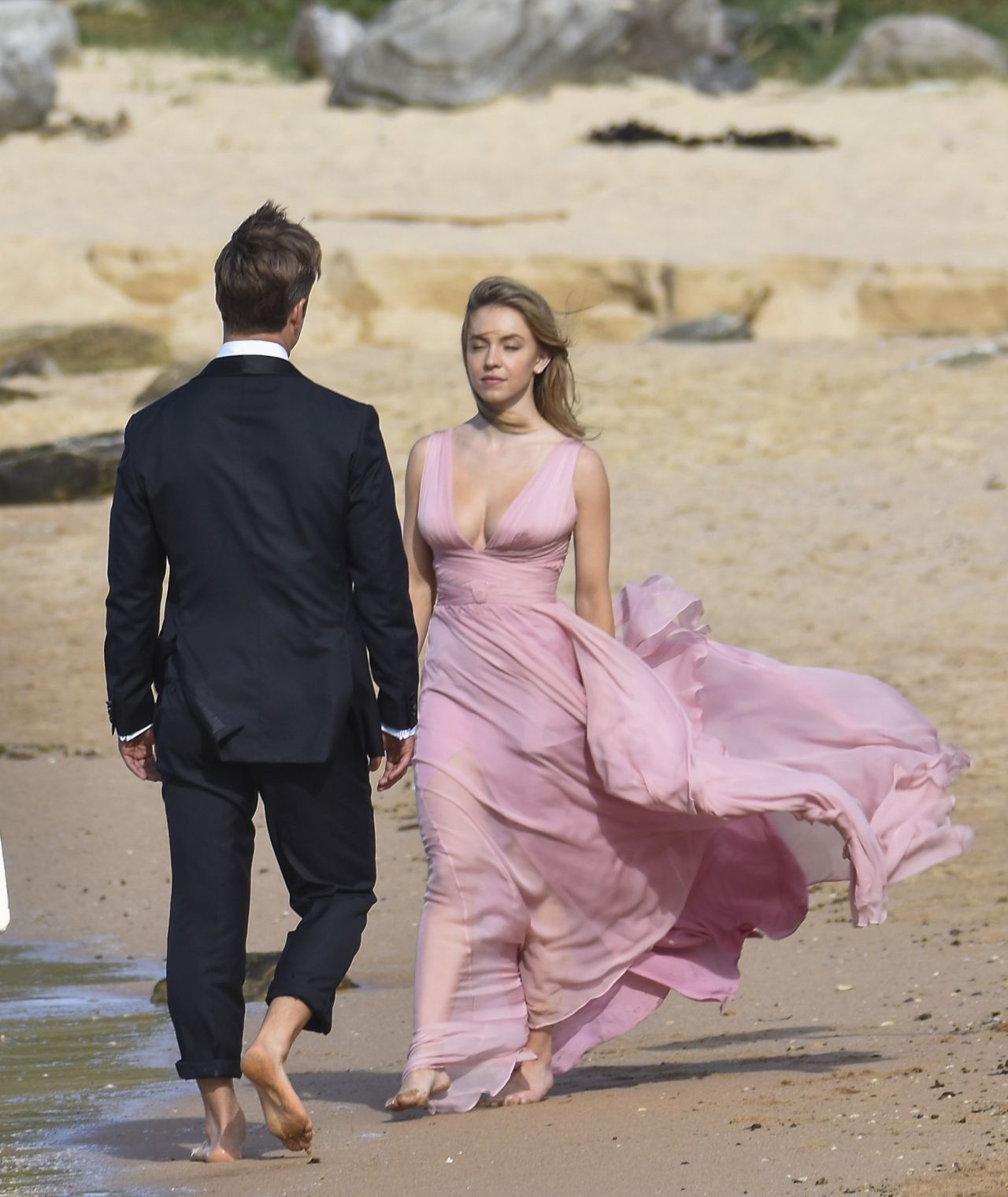 Sydney Sweeney at Maroubra Beach in Australia 04/18/2023 • CelebMafia