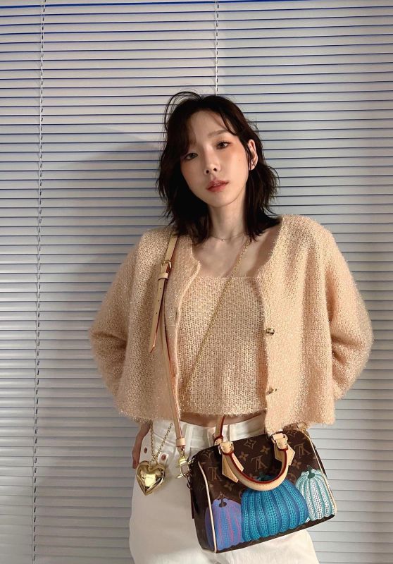 Taeyeon Outfit 03/27/2023