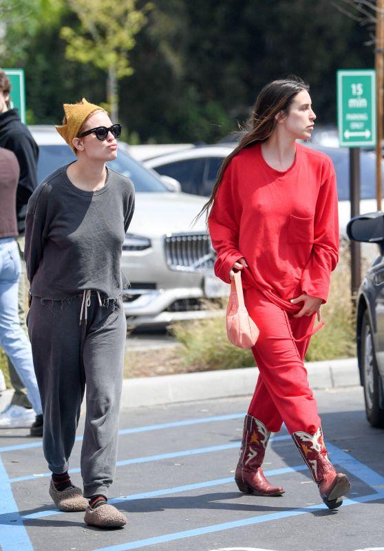 Tallulah Willis and Scout Willis - Out in Los Angeles 04/18/2023