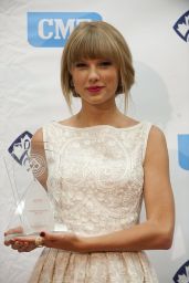 Taylor Swift - Canadian Country Music Association Awards 2012