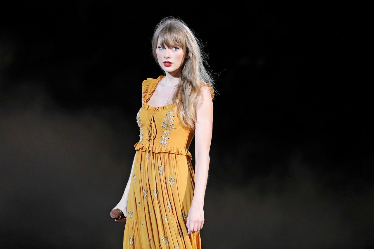 Taylor Swift The Eras Tour in Tampa 04/14/2023 • CelebMafia