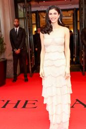 Alexandra Daddario – Leaving The Mark Hotel on Her Way to the Met Gala in NYC 05/01/2023