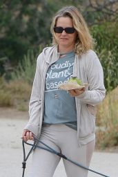 Alicia Silverstone - Hike in Hollywood Hills 05/29/2023