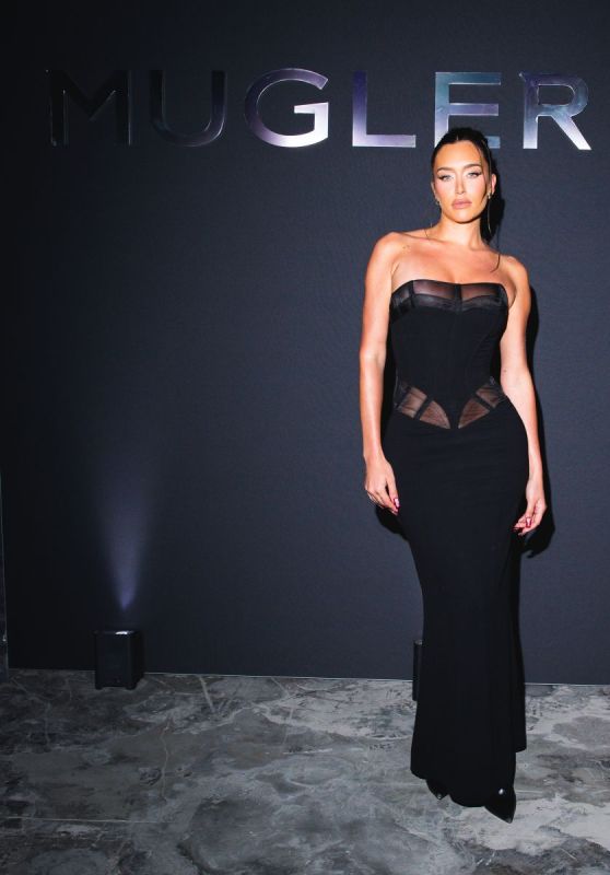 Anastasia Karanikolaou – Mugler H&M Celebration in Los Angeles 05/10/2023