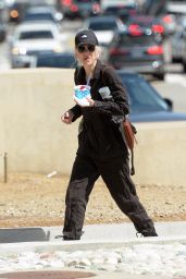 Anna Faris - Out in Los Angeles 05/16/2023