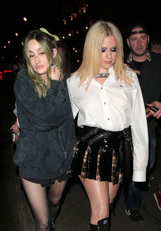 Avril Lavigne and Phem at London Reign Showclub 05/09/2023