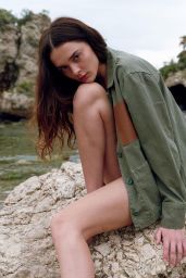 Charlotte Lawrence - Anne Bing Summer Collection 2023