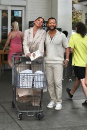 Chrissy Teigen And John Legend At Bristol Farms In Beverly Hills 05/18 ...