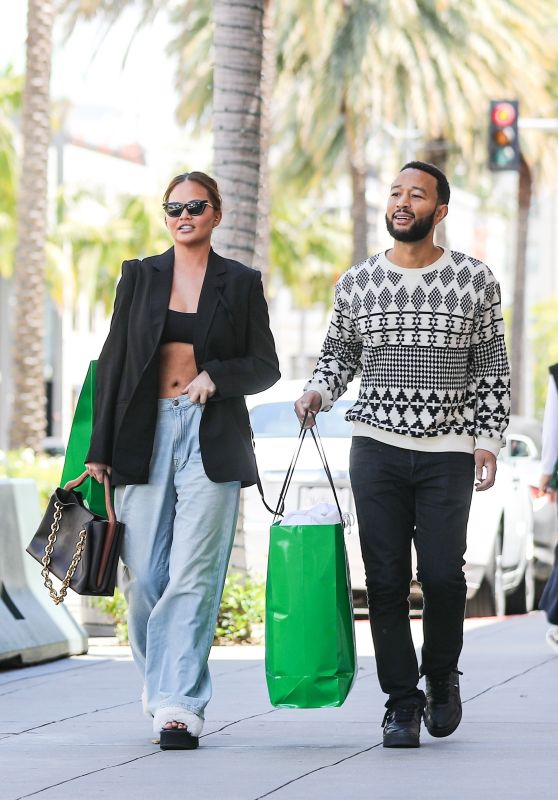 Chrissy Teigen on Rodeo Drive in Beverly Hills 05/05/2023
