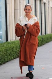 Chrissy Teigen - Out in West Hollywood 05/01/2023