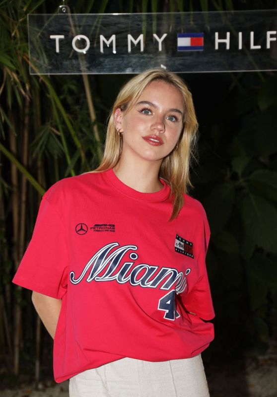 Emma Brooks – Tommy Hilfiger And GQ Celebrate Miami Grand Prix With Lewis Hamilton in Miami 05/06/2023