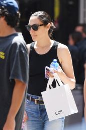 Gal Gadot in Casual Outfit Shoping in New York 05/27/2023