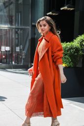 Hailee Steinfeld in a Colorful Bright Orange Ensemble in New York 05/25/2023