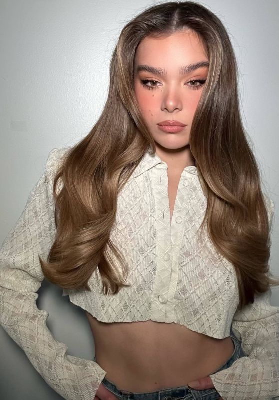 Hailee Steinfeld - "Spider-Man: Across the Spider-Verse" Press Day Photo Shoot May 2023
