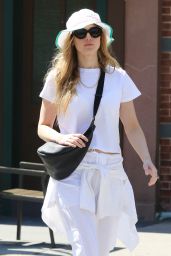 Jennifer Lawrence on Mother’s Day in New York 05/14/2023