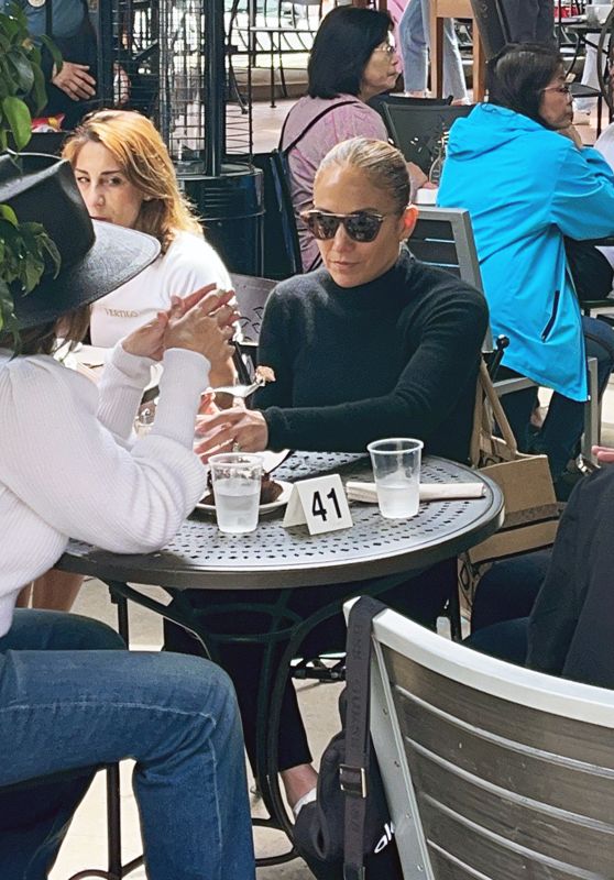 Jennifer Lopez at Urth Caffe on Melrose Av Los Angeles 05/29/2023