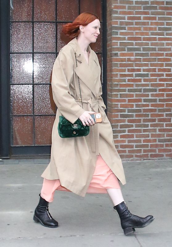 Karen Elson - Exiting the Bowery Hotel in New York 04/28/2023
