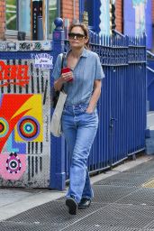 Katie Holmes in Casual Outfit in New York 05/23/2023