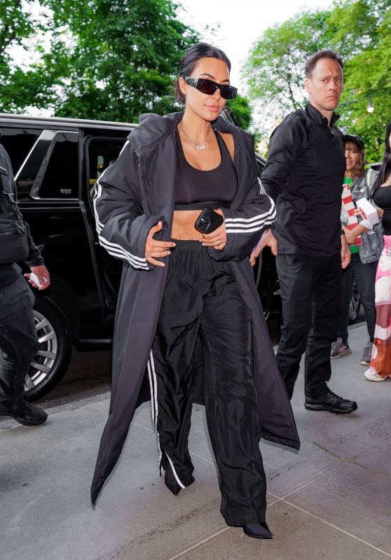 Kim Kardashian - Arrive at the Hotel in NYC 05/15/2023