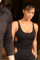 Kim Kardashian - Exits the Ritz-Carlton Hotel in New York 05/16/2023