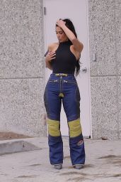 Kim Kardashian Street Style - Calabasas 04/28/2023