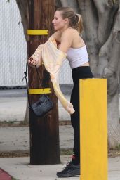 Kristen Bell in Leggings in Los Angeles 05/09/2023