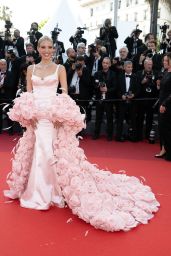 Leonie Hanne – “Asteroid City” Red Carpet at Cannes Film Festival 05/23/2023