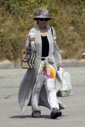 Lisa Rinna - Out in Los Angeles 05/21/2023