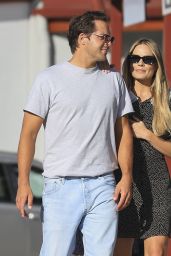 Margot Robbie With Her Husband Tom Ackerley - Byron Bay 05/13/2023