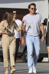 Margot Robbie With Her Husband Tom Ackerley - Byron Bay 05/13/2023