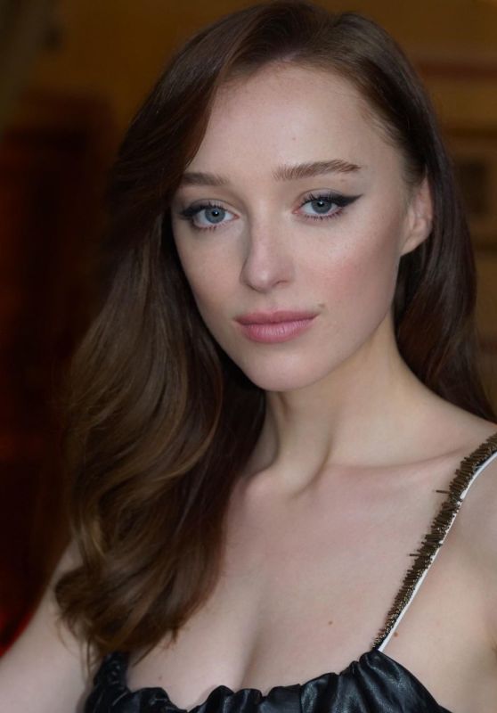 Phoebe Dynevor - Portraits for the Louis Vuitton Cruise Show May 2023
