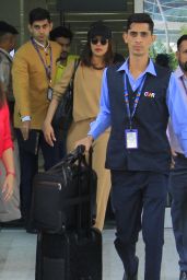 Priyanka Chopra - Arriving at Delhi Airport 05/12/2023