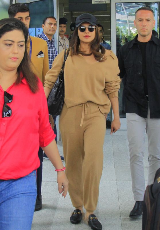 Priyanka Chopra - Arriving at Delhi Airport 05/12/2023