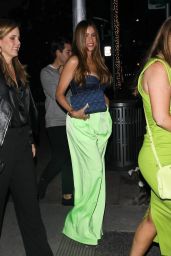 Sofía Vergara in Bright Neon Green Pants at Avra in Beverly Hills 05/24