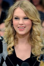 Taylor Swift - Etalk CTV 2009