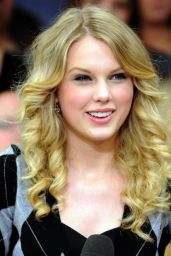 Taylor Swift - Etalk CTV 2009 • CelebMafia