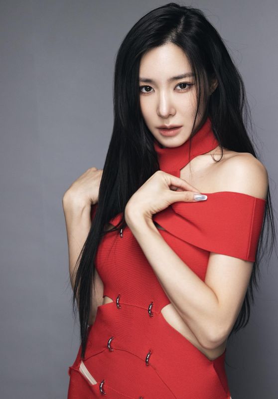 Tiffany Young Outfit 04/11/2023