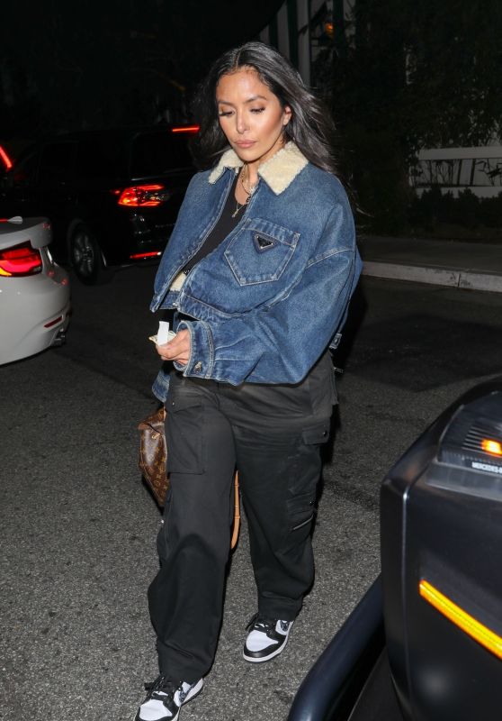 Vanessa Bryant - Leaving Dinner at San Vicente Bungalows in West Hollywood 05/18/2023