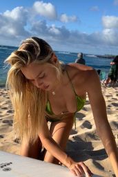 Alexis Ren 06/12/2023