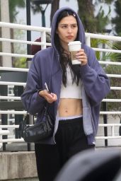 Amelia Hamlin - Goes on a Starbucks Run in Studio City 06/10/2023
