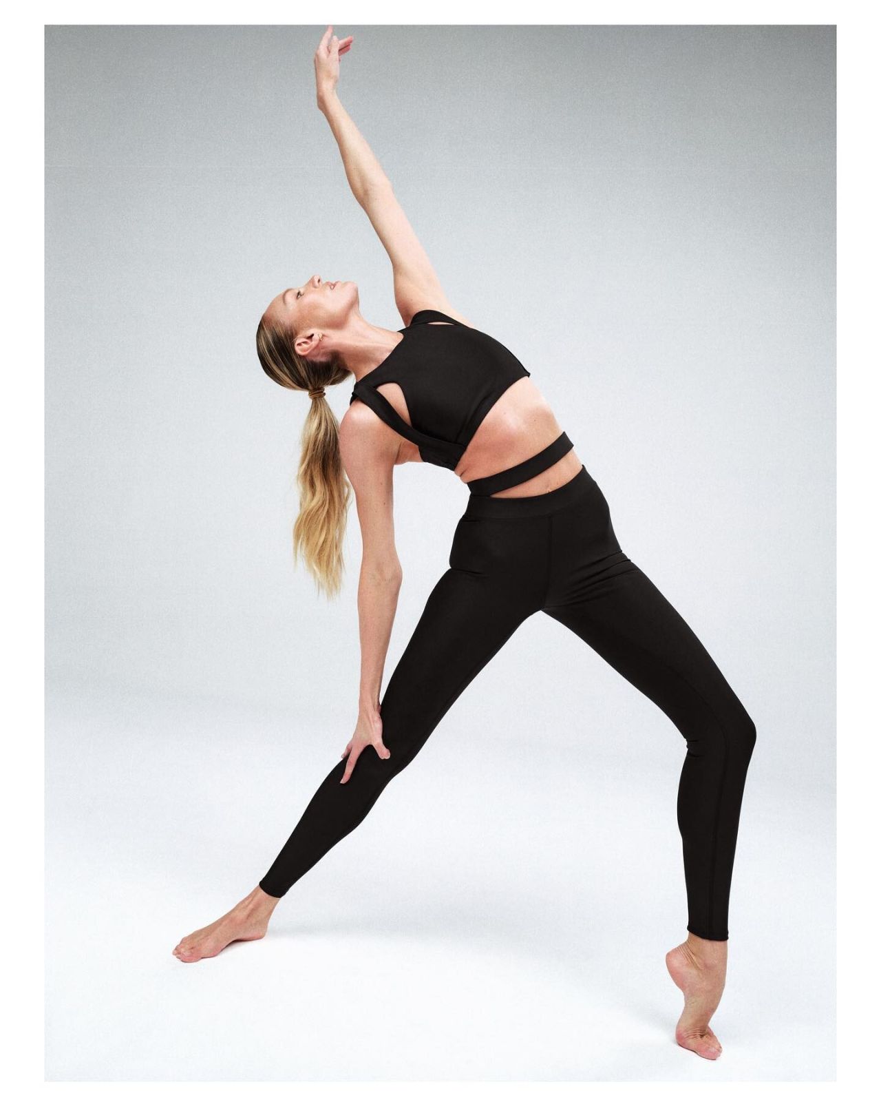Candice Swanepoel - Alo Yoga June 2023 • CelebMafia