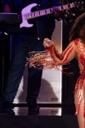 Chloe Bailey - Pays Tribute to Tina Turner Onstage in Los Angeles 06/19/2023